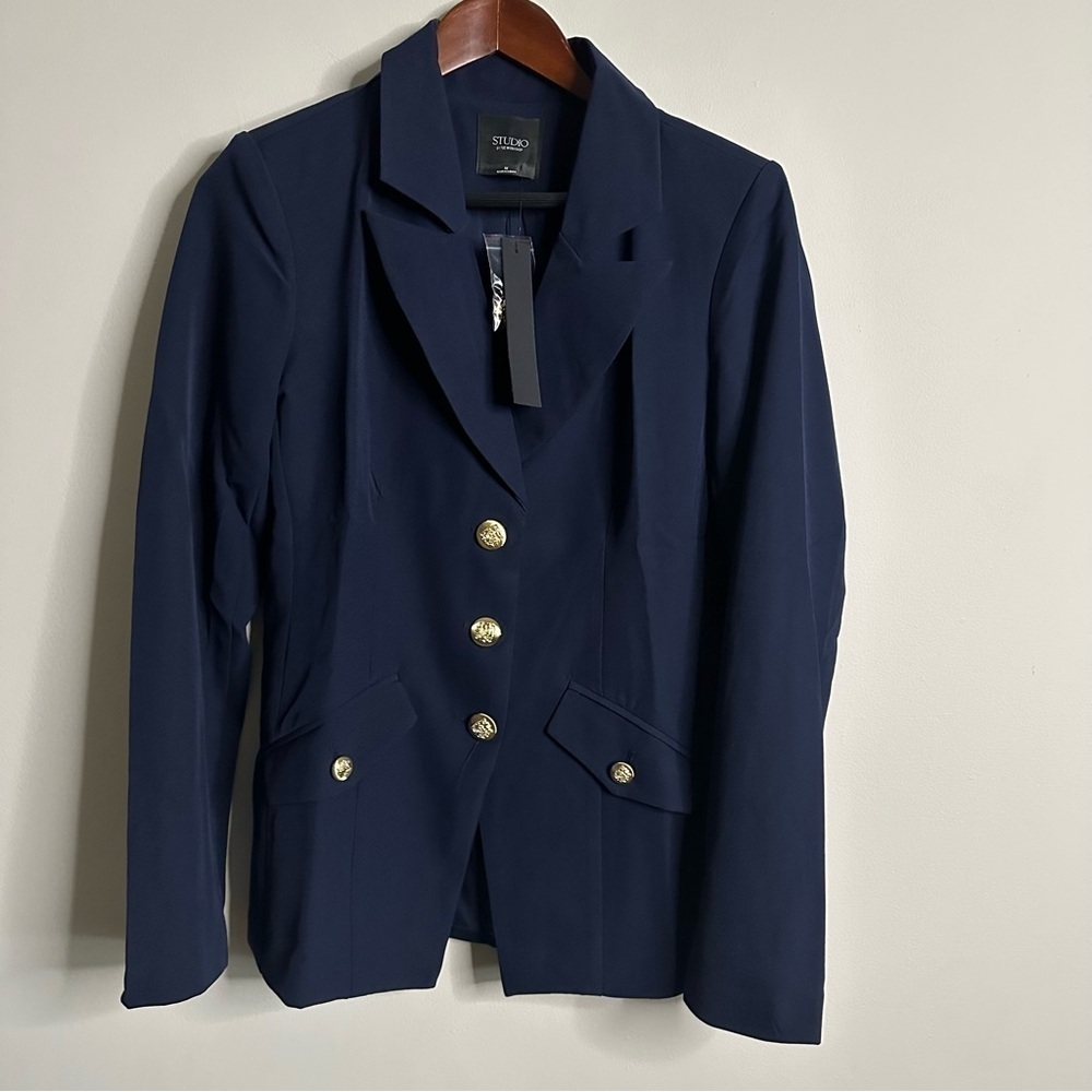 NWT Navy Blue Notched Lapel Tailored Blazer with Gold Buttons - Size Medium - Picture 6 of 10